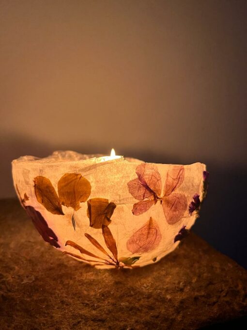 Blossom and Glow Papier-Mâché & Freeze-Dried Flower Lanterns with Lorinda Lloyd